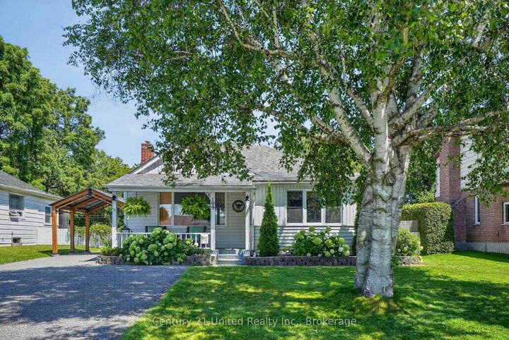 Property Photo:  109 Elgin Street N  ON L1A 2L9 