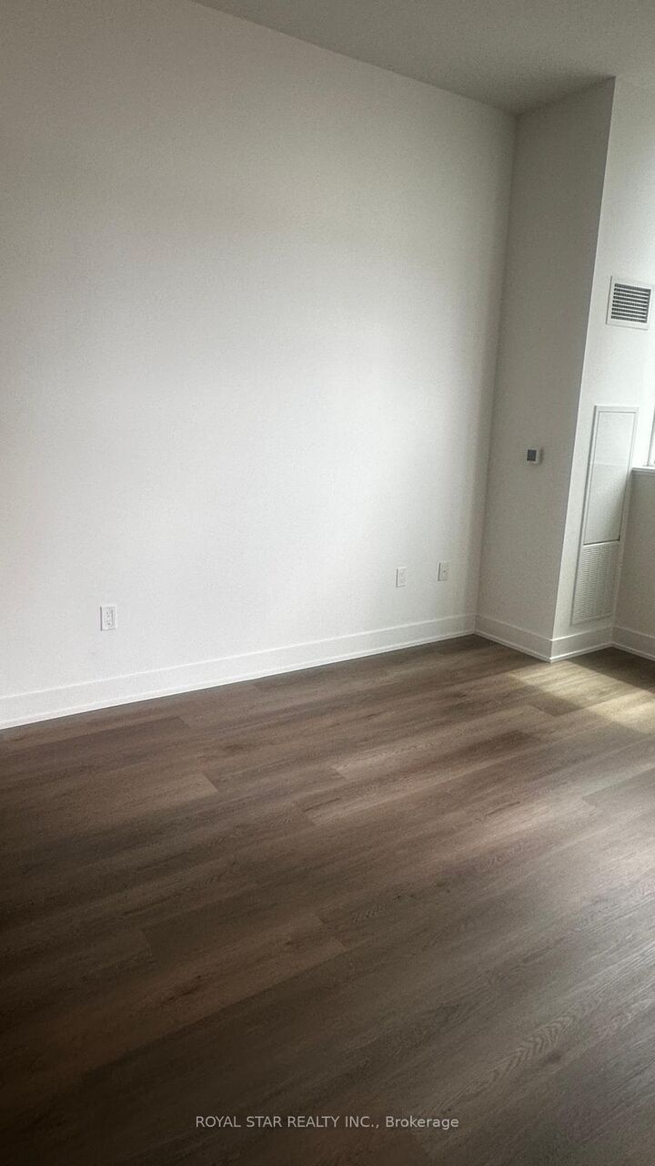 Property Photo:  115 Nipissing Road 308A  ON L9T 1R3 
