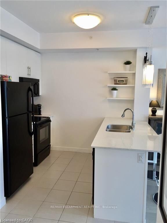 Property Photo:  5010 Corporate Drive 206  ON L7L 0H6 