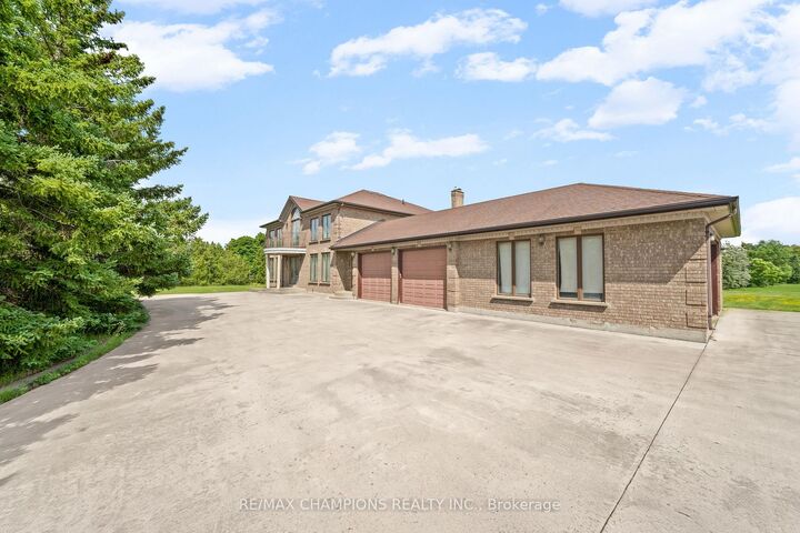 Property Photo: 4047 Countryside Drive E ON L6P 0T4