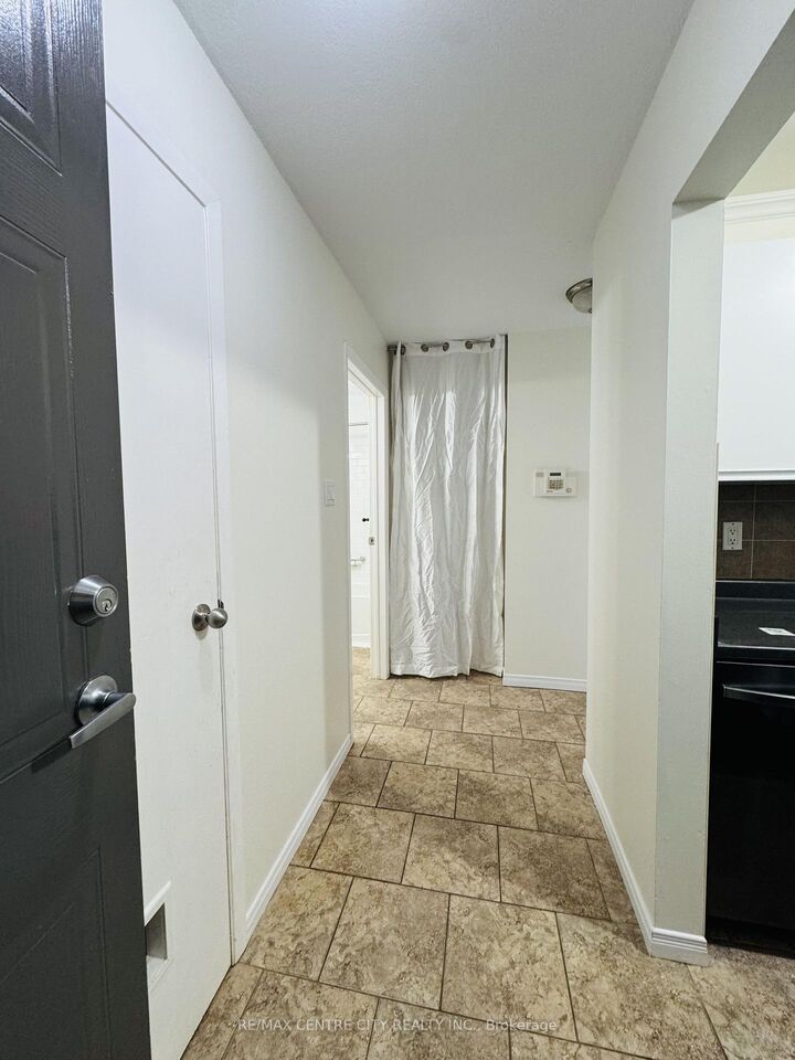 Property Photo:  148 Conway Drive 111  ON N6E 3N4 