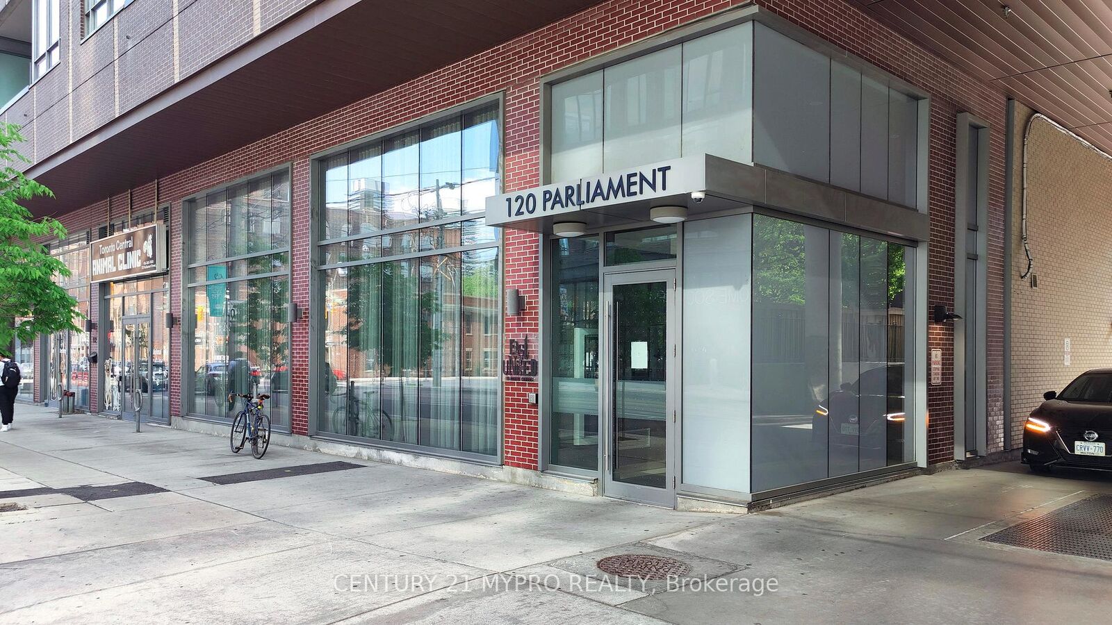 Property Photo:  120 Parliament Street 404  ON M5A 0N6 