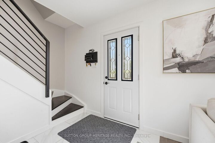 Property Photo:  67 Madoc Drive  ON L6V 2A2 