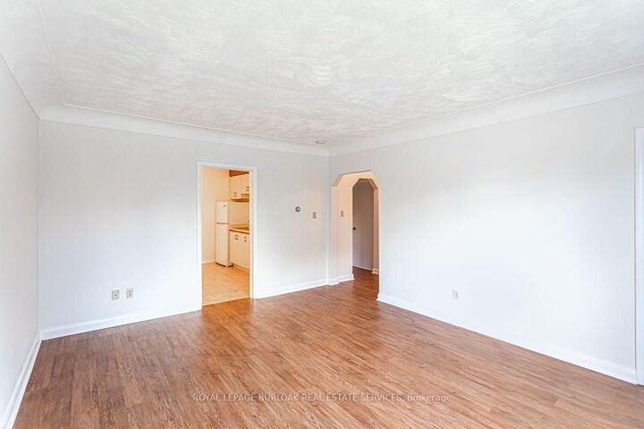 Property Photo:  718 Ross Street 2  ON L7S 1S2 