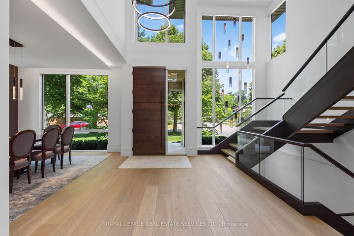 Property Photo: 1472 Oakhill Drive ON L6J 1Y5
