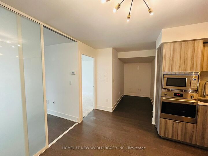 Property Photo: 955 Bay Street 2019 ON M5S 0C6