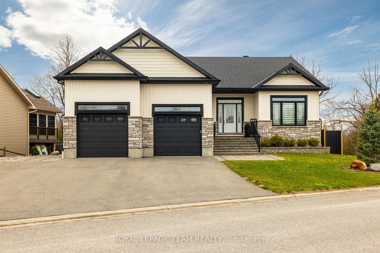 Property Photo: 51 Westerra Way ON K0G 1J0