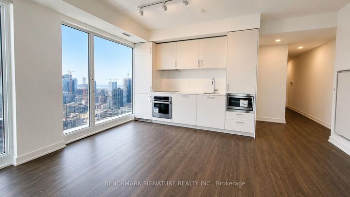 Property Photo:  88 Queen Street E 3202  ON M5C 0B6 