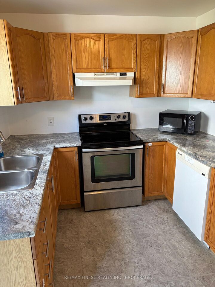 Property Photo:  25 Clifford Street  ON K7N 1Y6 