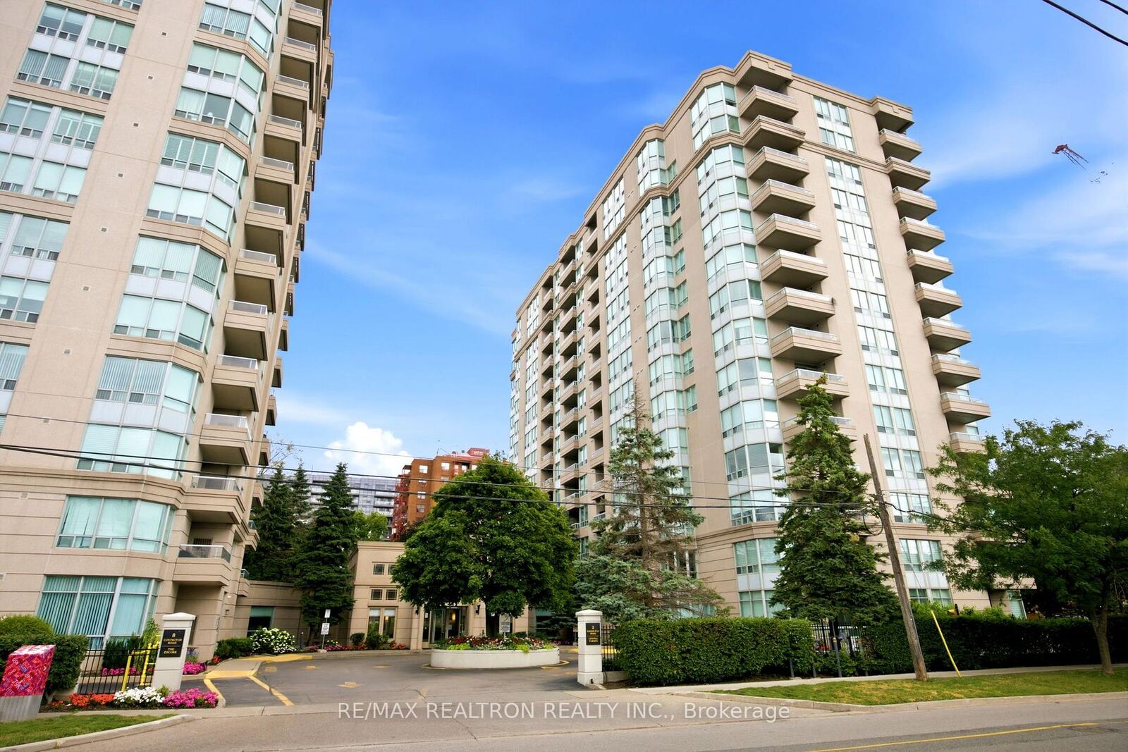 Property Photo: 2 Covington Road 609 ON M6A 3E2