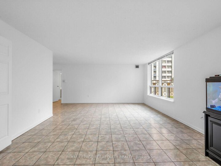 25 Maitland Street 210 — photo 1