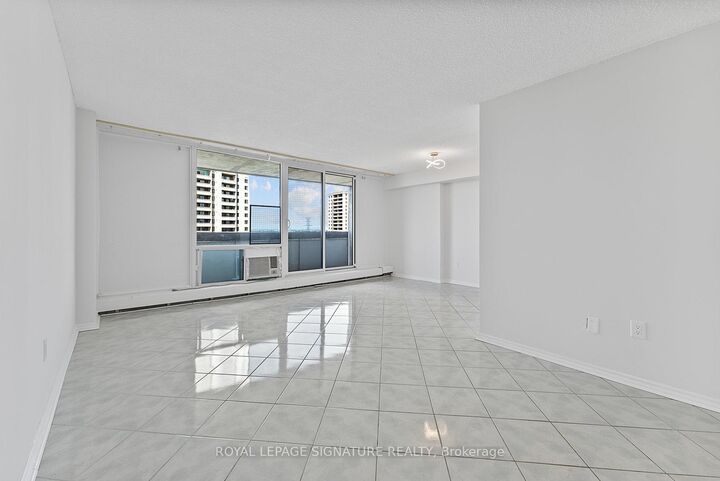 Property Photo:  5 San Romanoway N/A 906  ON M3N 2Y4 