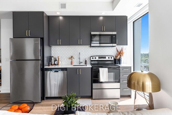 Property Photo:  2070 Scott Street 1108  ON K1Z 0C8 