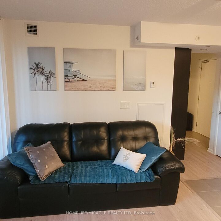 Property Photo:  830 Lawrence Avenue W 529  ON M6A 0A2 