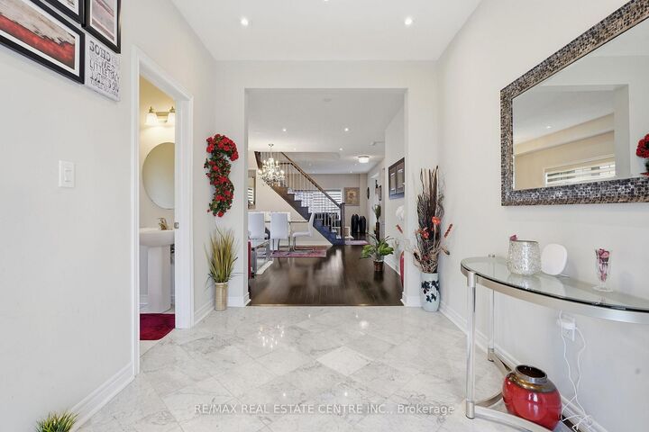 135 Watermill Street — photo 1