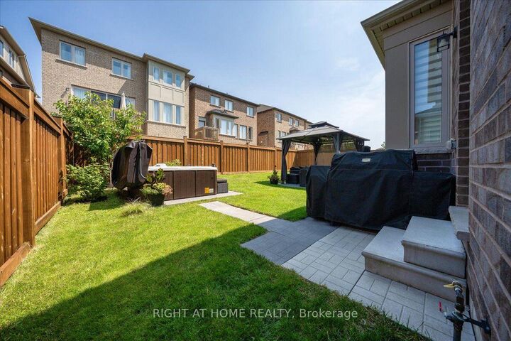 Property Photo: 75 Watershed Gate ON L9N 0Y1