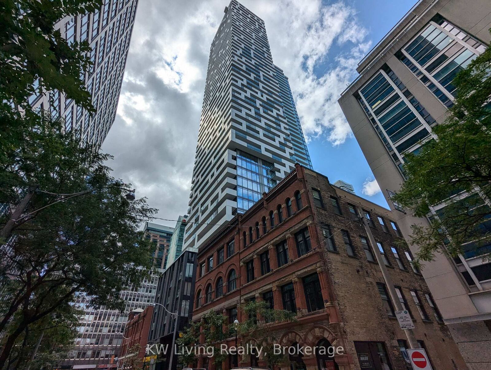 Photo de la propriété:  20 Lombard Street 3714  ON M5C 0A7 
