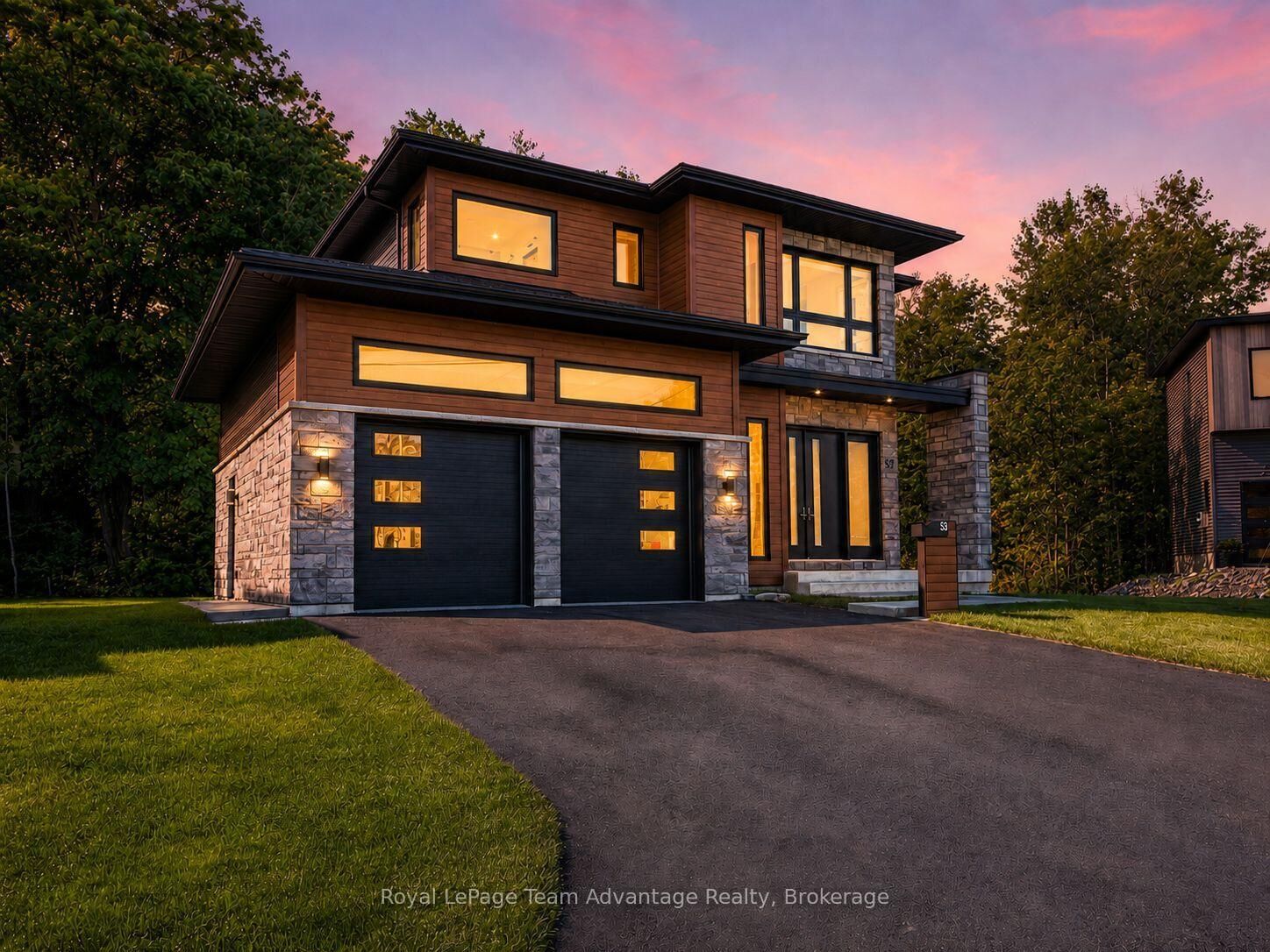 Property Photo:  53 Dennis Drive  ON P2A 0E4 
