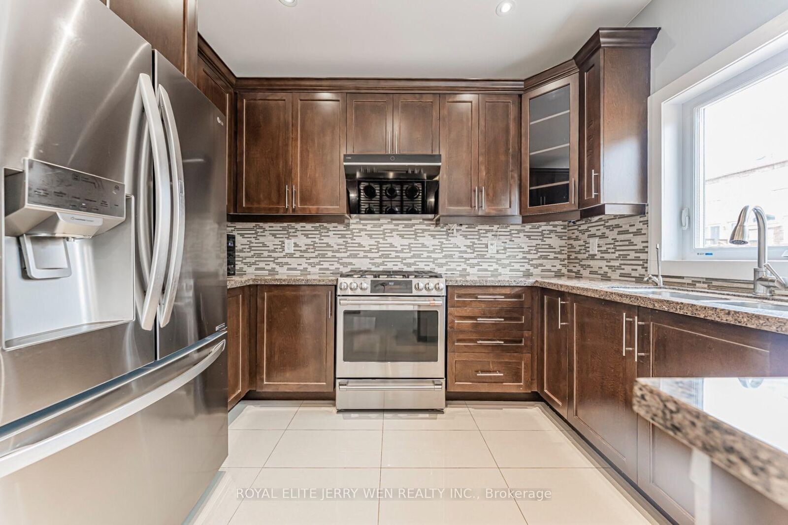 Property Photo: 176 District Avenue ON L6A 0Y3