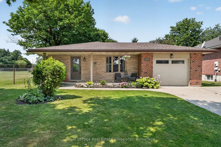 304 Eliza Street — photo 1