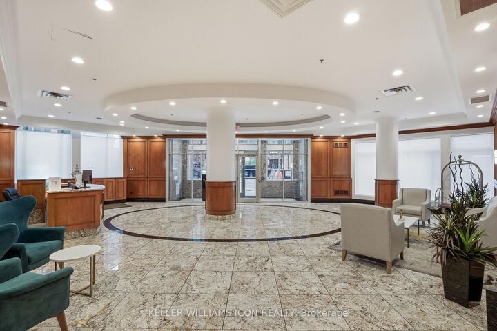 Property Photo:  242 Rideau Street 1202  ON K1N 0B7 