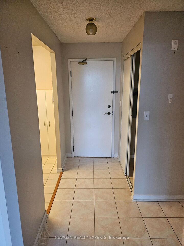 Property Photo:  480 McLevin Avenue 303  ON M1B 5N9 