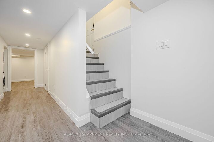 Property Photo:  74 Cathcart Street 1-Lower Lvl  ON L8R 1M5 