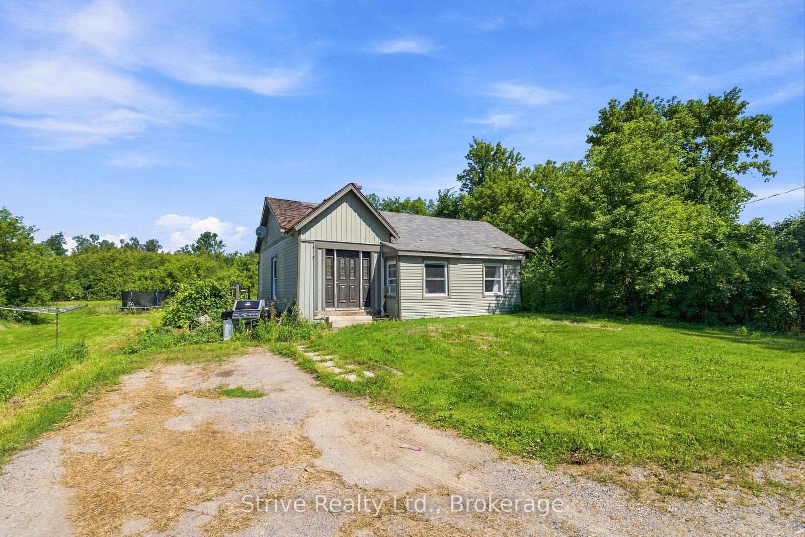 Property Photo:  916 King George Street  ON L0A 1C0 