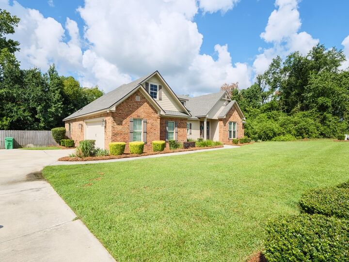 Property Photo: 3704 Bermuda Run Dr GA 31605