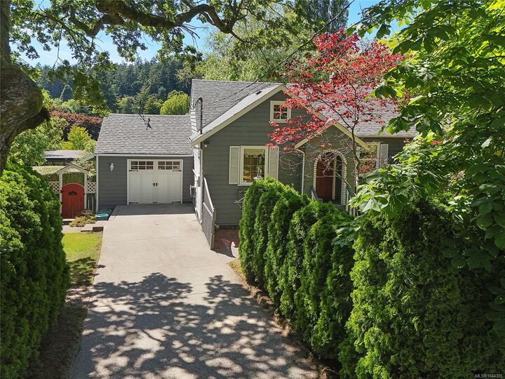 Property Photo: 4296 Cedar Hill Rd BC V8N 3C5