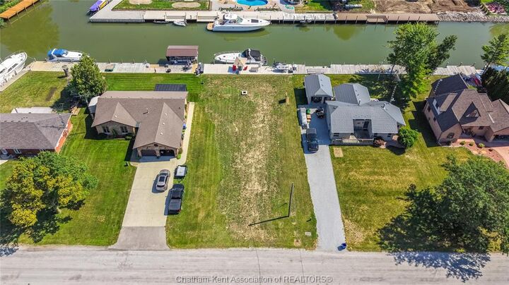 Property Photo:  19030 Light Cove Avenue  ON N0P 2L0 