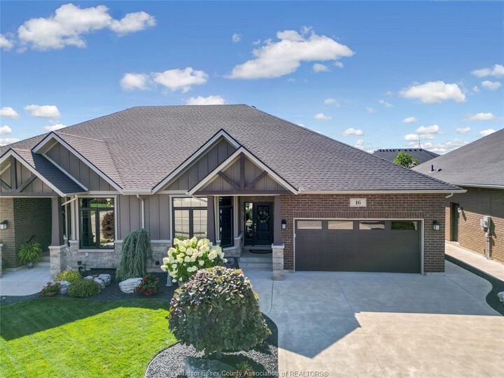 16 Robin Court — photo 1