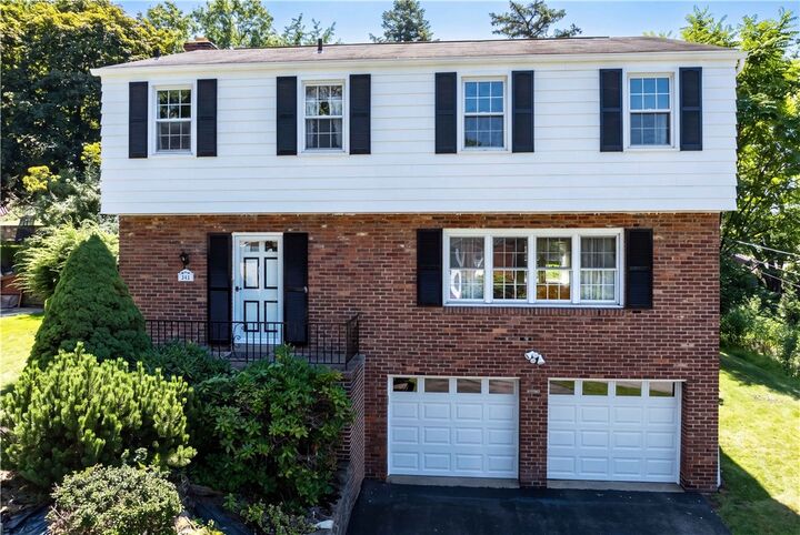Property Photo:  502 Wimer Circle  PA 15237 