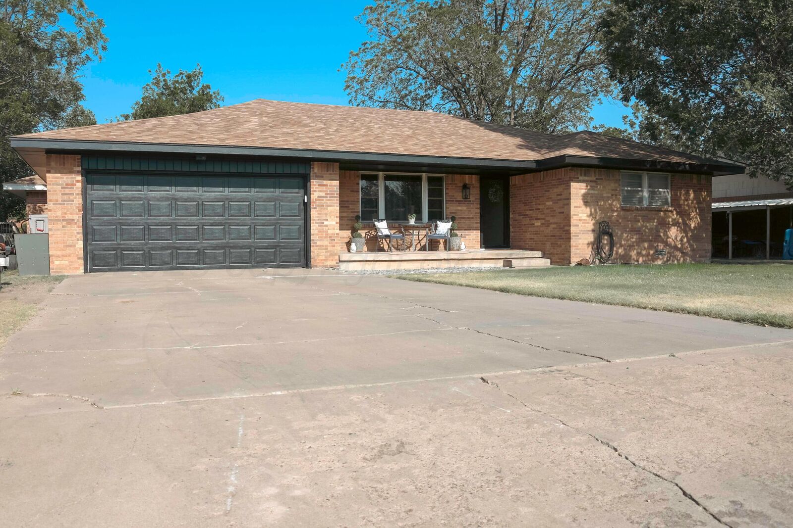 Property Photo: 203 Western Street TX 79019