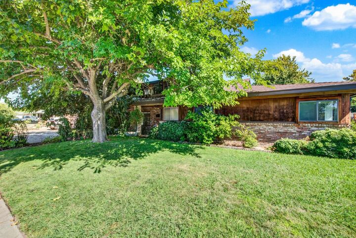 Property Photo: 2225 Franco Lane CA 95821