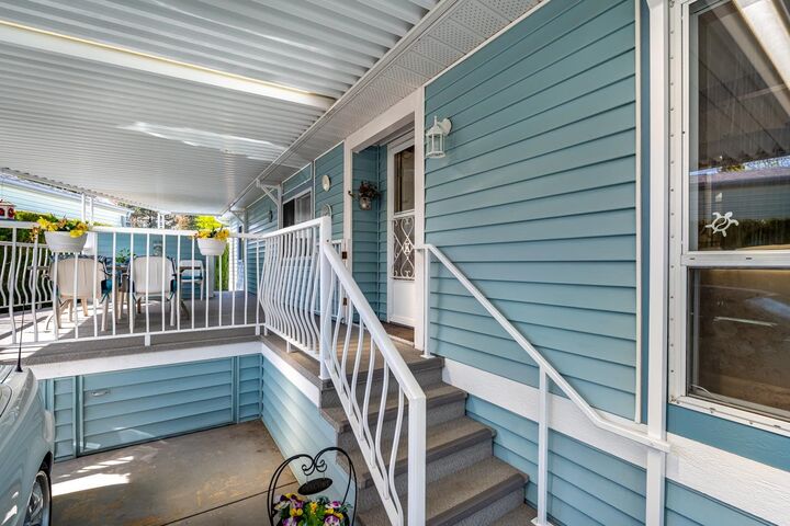 Property Photo: 145 King Edward Street 20 BC V3K 6L1
