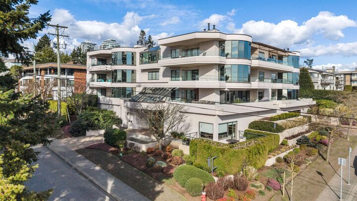 1250 Martin Street 302 — photo 1