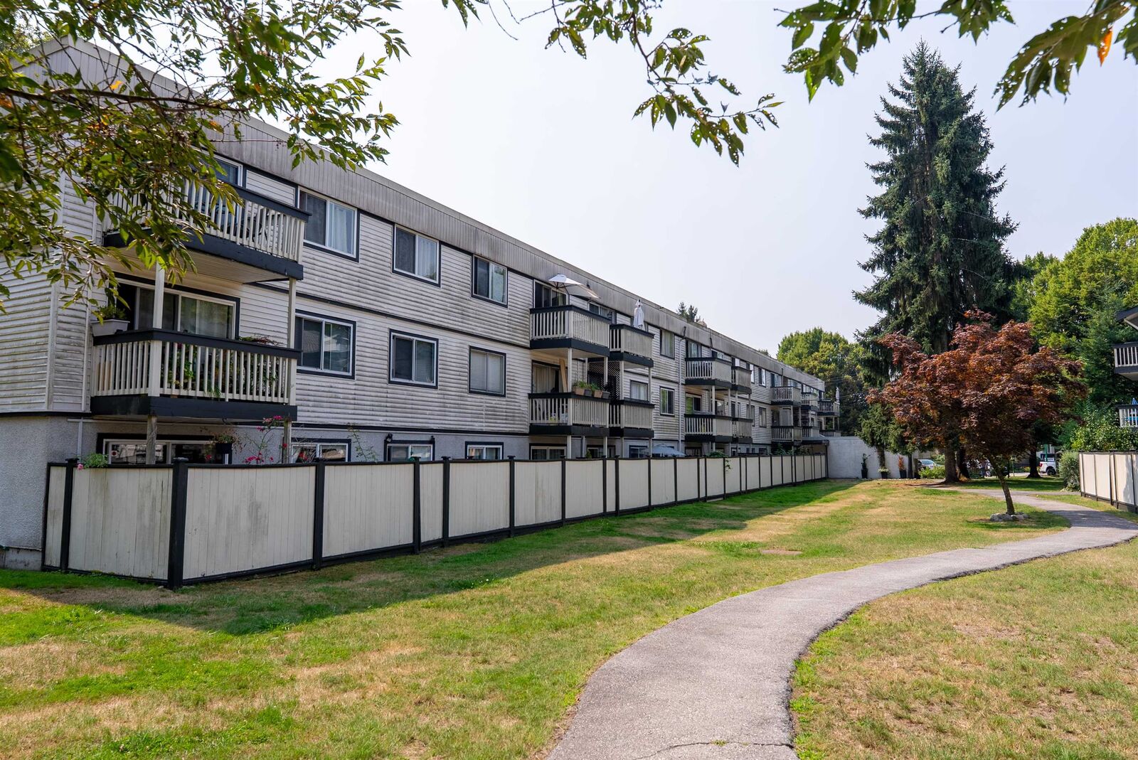 Property Photo: 780 Premier Street 316 BC V7J 2G8