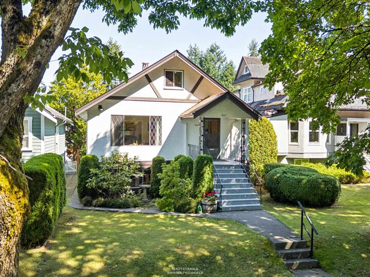 Property Photo: 461 W 18th Avenue BC V5Y 2A9