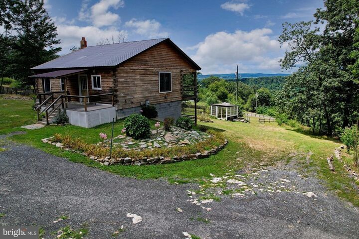 Property Photo: 107 Wakeman Drive WV 26704