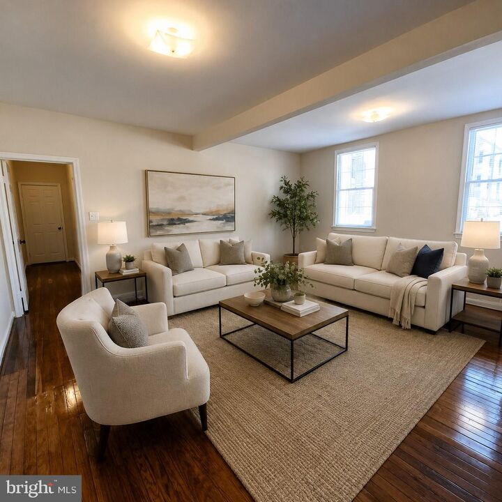 Property Photo:  301 West Street N 2  VA 22314 