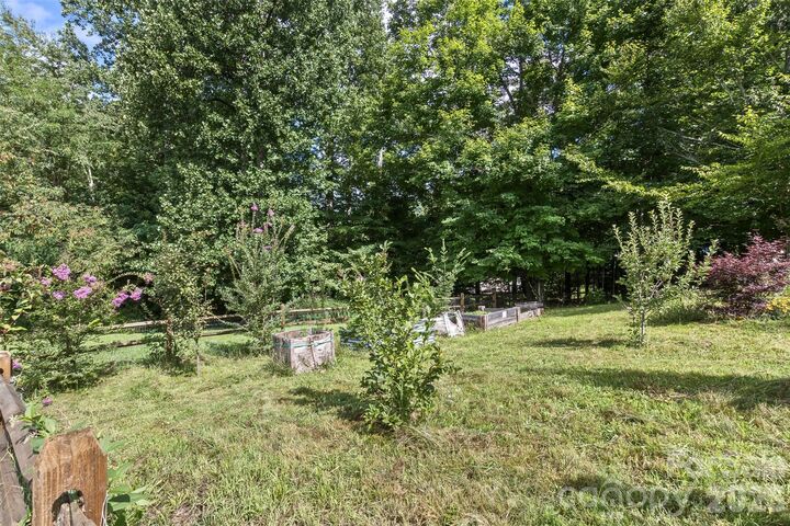 Property Photo:  25 Asa Court  NC 28711 