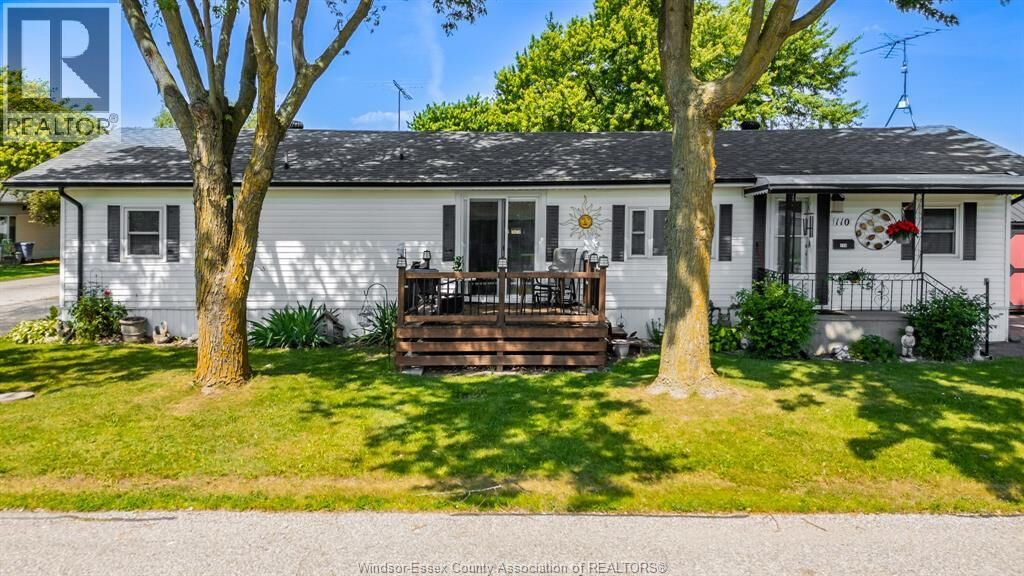 Property Photo: 110 Brooks Boulevard ON N8N 2P8