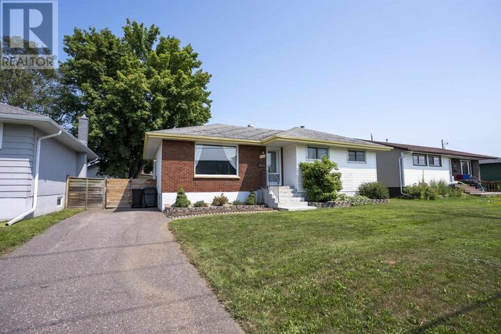 Property Photo: 139 Churchill Dr W ON P7C 1V6