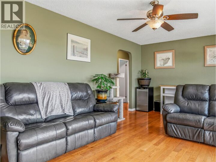 Property Photo: 1324 93 Avenue BC V1G 1E4