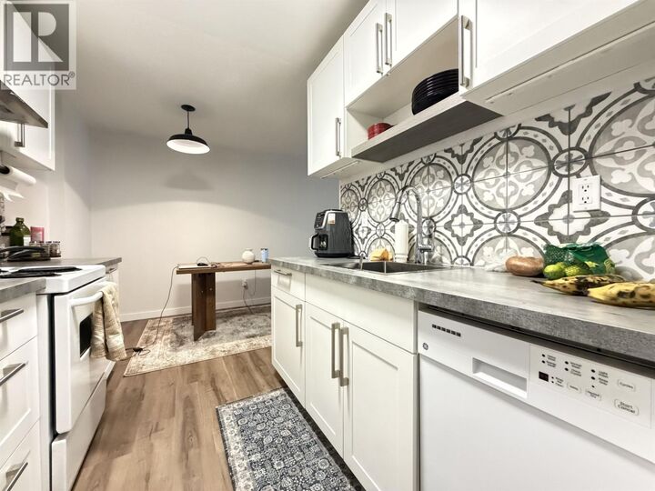 Property Photo:  280 Broadway Avenue 412  BC V2G 4J7 