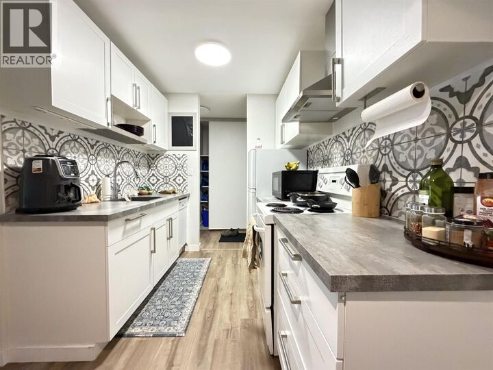 Property Photo: 280 Broadway Avenue 412 BC V2G 4J7