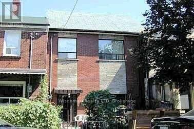 Property Photo: 139 Lippincott Street Mainfloor ON M5S 2P3
