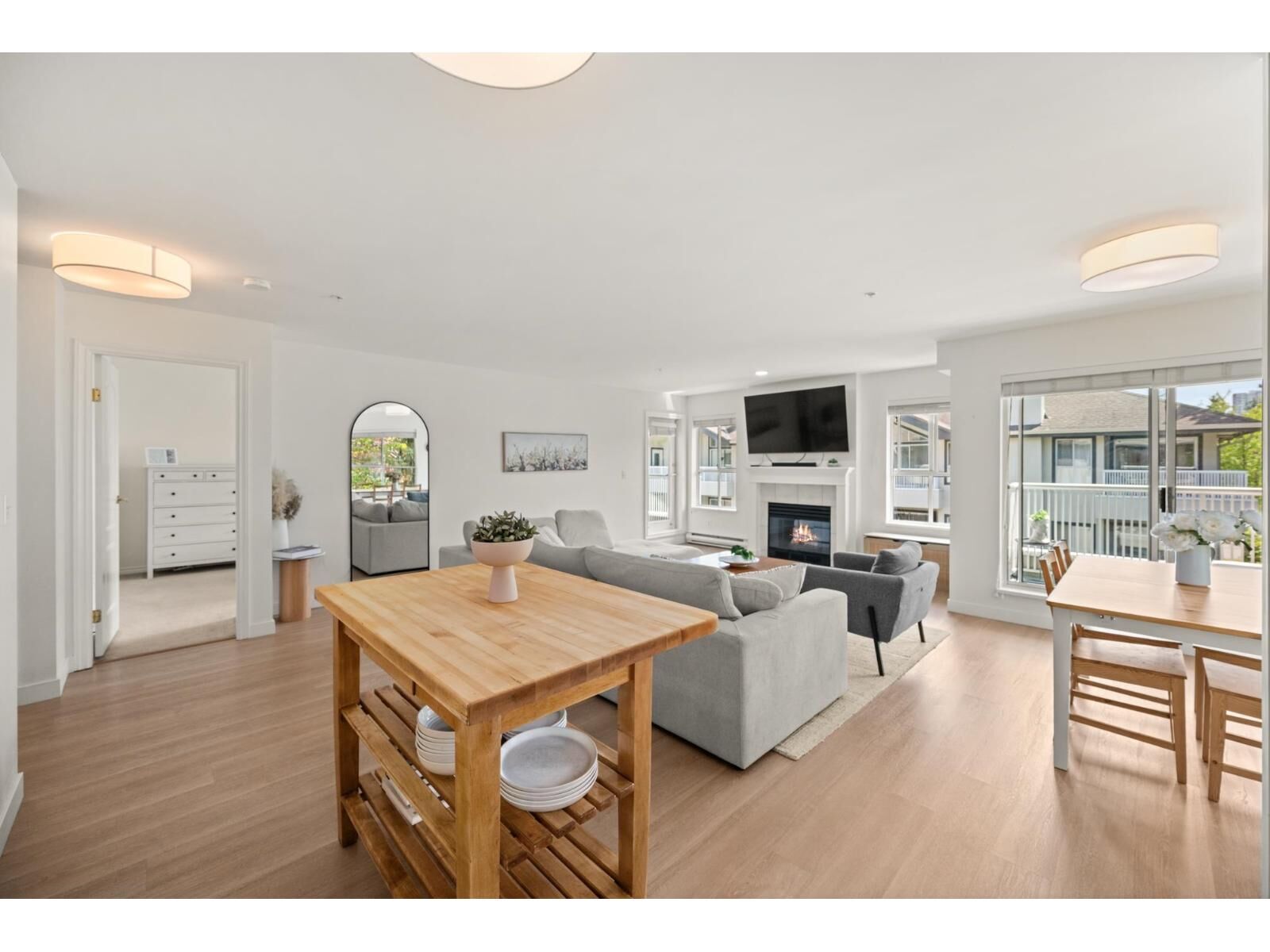 Property Photo:  15272 20 Avenue 309  BC V4A 2A3 