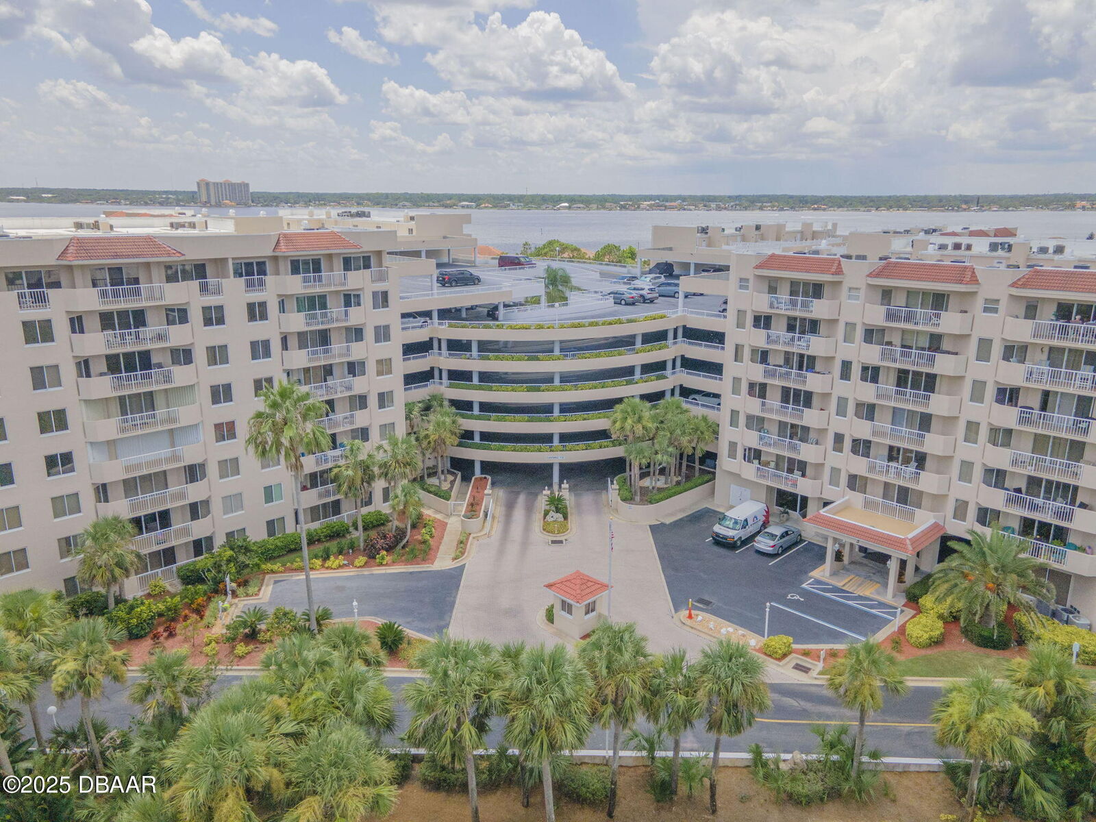 Property Photo:  3 Oceans West Boulevard 2D4  FL 32118 